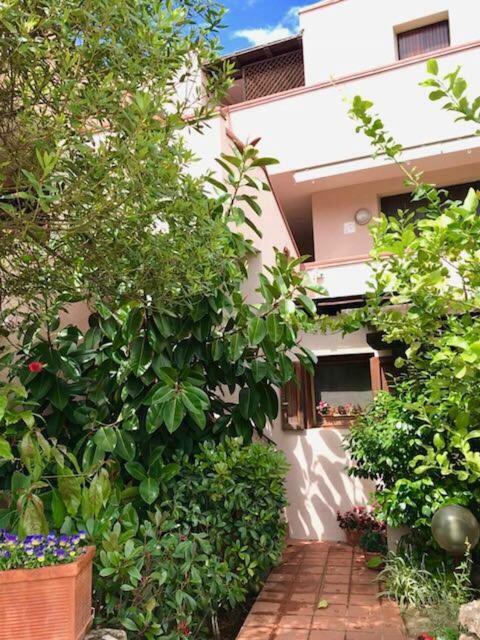 Porto Rotondo Lovely Apartment Exterior photo